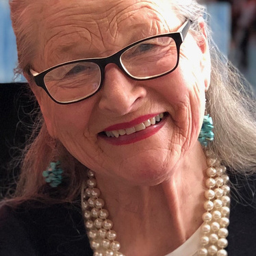 Dr Mary Malecka